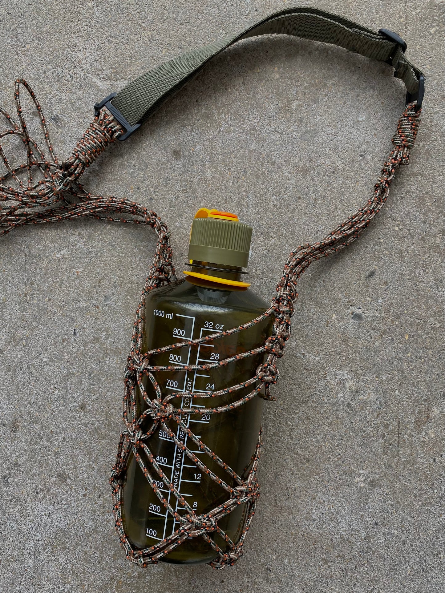 bottle holder//brown camo/khaki